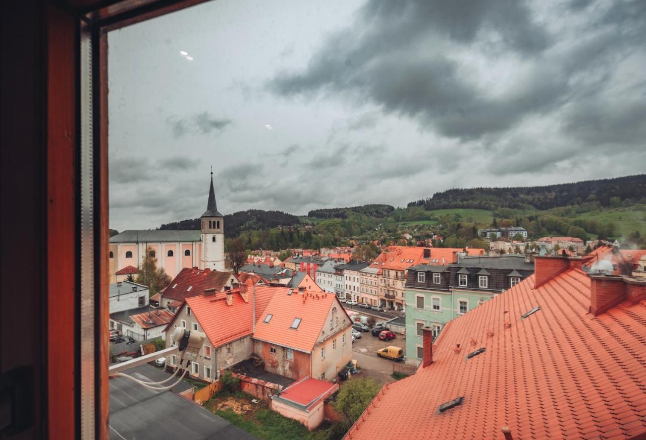 Duzy Apartament Duszniki-Zdroj Duszniki Zdroj Bagian luar foto